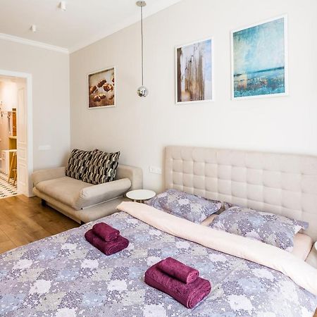 Квартира В Центрі З Дизайнерським Ремонтом Lviv Ngoại thất bức ảnh